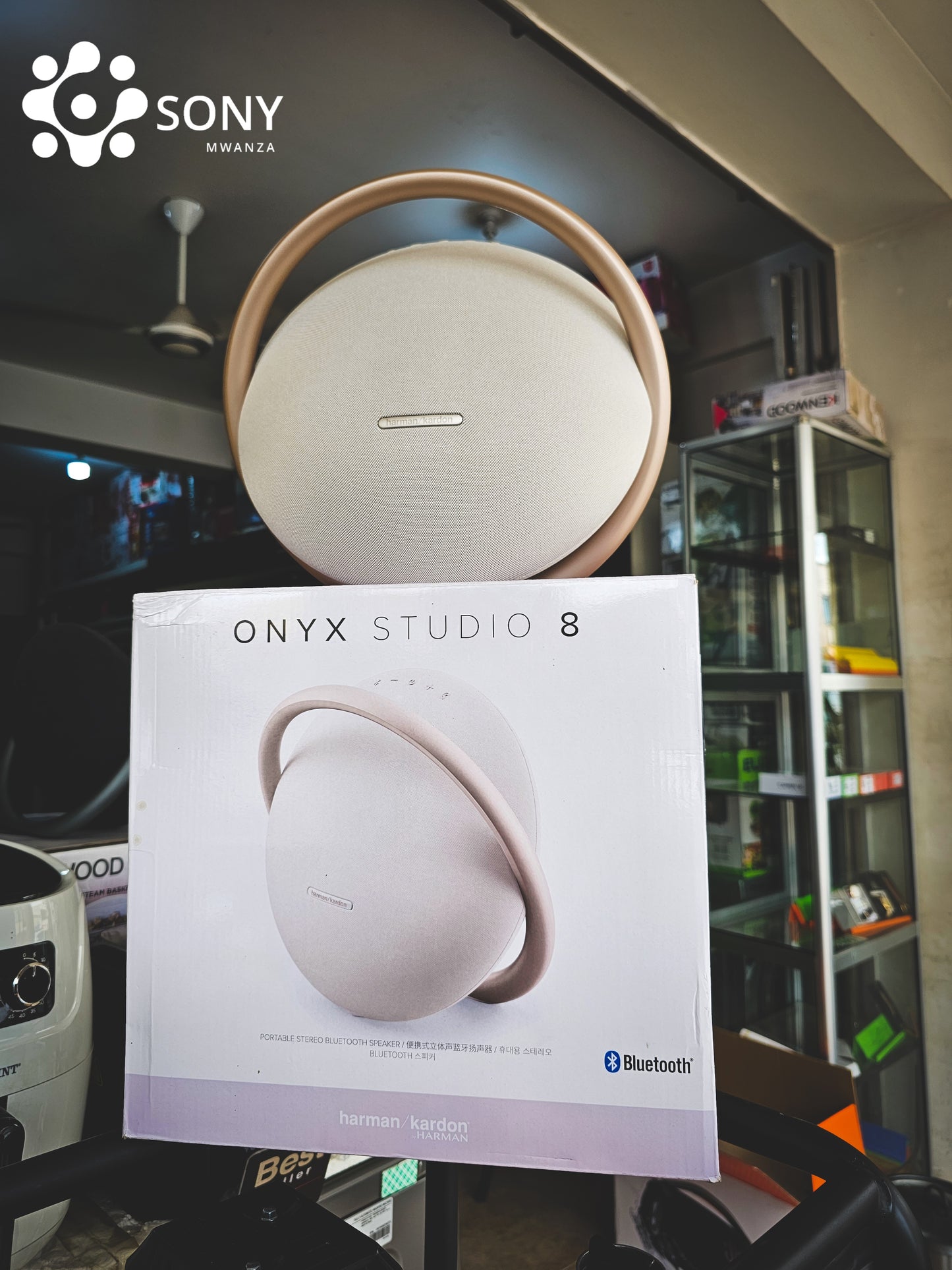 Onyx Studio 8 Harman Kardon